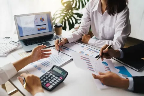 How Accountants for Freelancers Simplify Self-Assessment and Income Tracking
